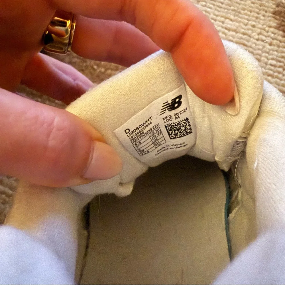 New Balance 9060 Unisex Sneakers in White/Beige - Picture 8 of 9